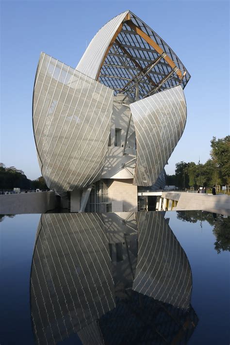 fondation louis vuitton architecture|frank gehry official website.